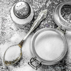 Добавить соль