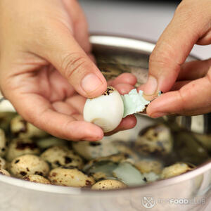 Очистить яйца