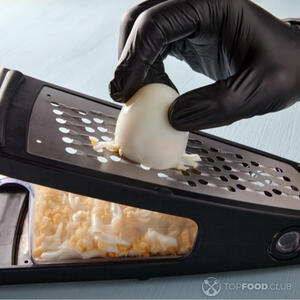 Натереть яйца