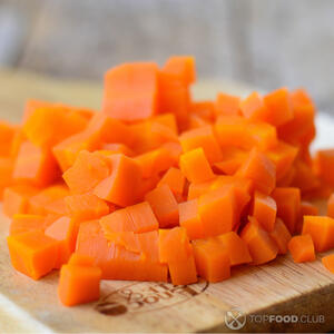 Нарезать морковь