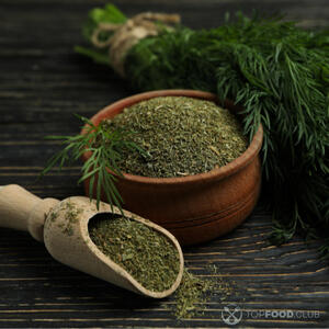 Добавить сушеный укроп