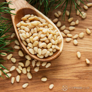 Добавить орехи