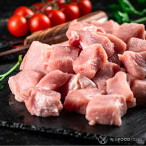 Нарезать свинину