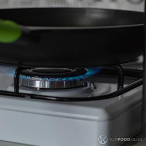 Разогреть сковороду