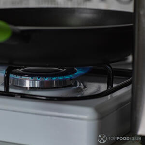 Разогреть сковороду