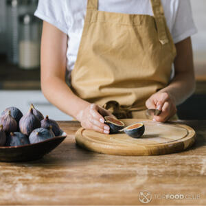 Нарезать инжир