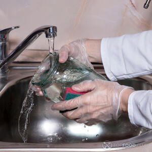 Помыть бынки