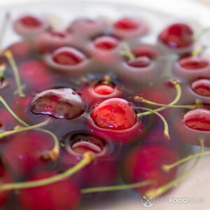 Помыть вишни