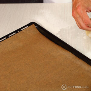 Подготовить противень