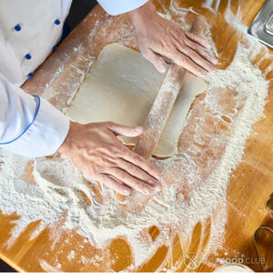 раскатывать тесто