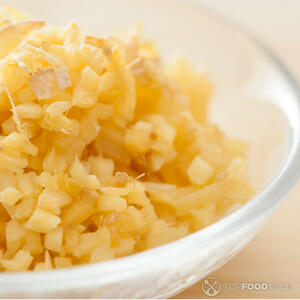 имбирь в миске