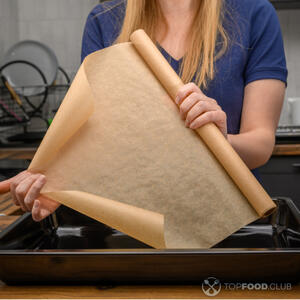 противень с бумагой