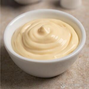 добавляем майонез