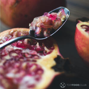 чистим гранат