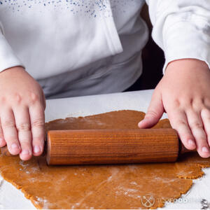 Раскатайте тесто