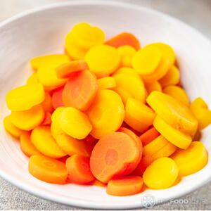 добавляем морковь