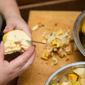 Очистить айву