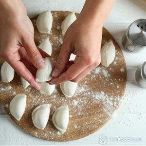 лепим вареники