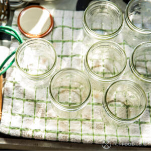 Стерилизовать банки