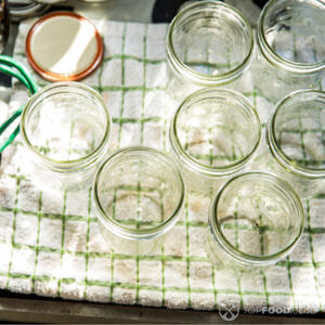 Стерилизовать банки