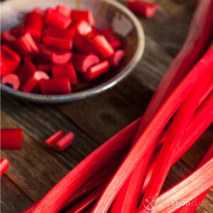 Нарезать ревень