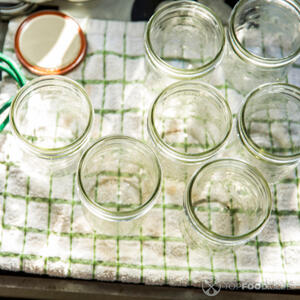 Стерилизовать банки