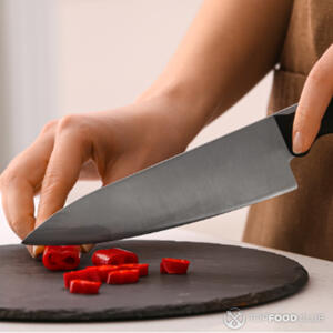 резать перец 