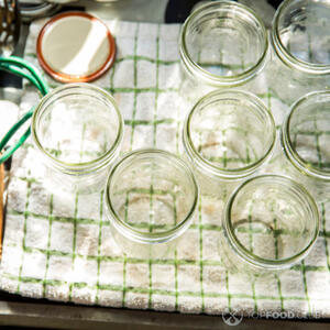 Стерилизовать банки