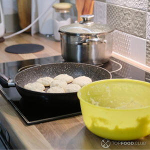 Пожарить сырники