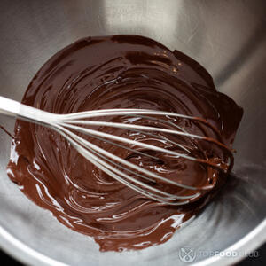 Растопить шоколад