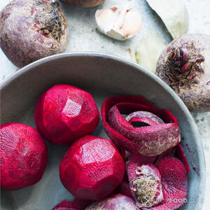 чистим свеклу