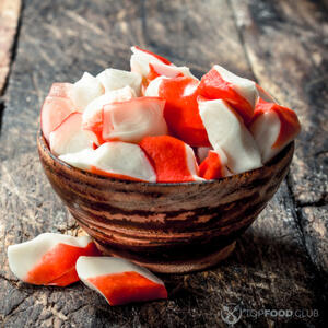 Подготовить крабовые палочки