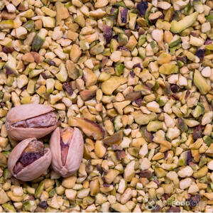 добавляем фисташки