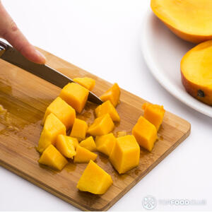 нарезанный манго