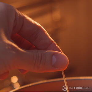 проверяем зубочисткой