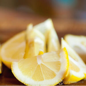 дольки лимона