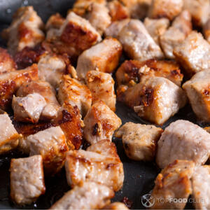 Обжарить свинину