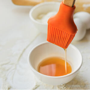 смазываем маслом