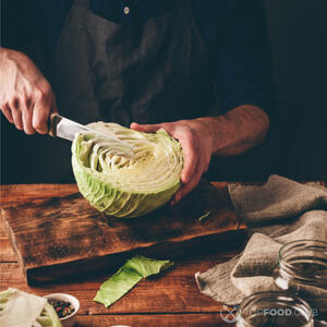 режем капусту