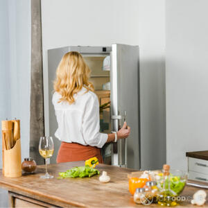 Убрать в холодильник