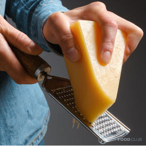 натираем сыр