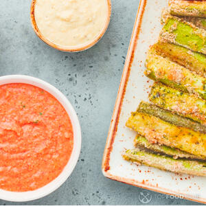 Подача с разными соусами