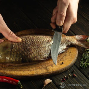 Очистить рыбу