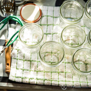 Стерилизовать банки