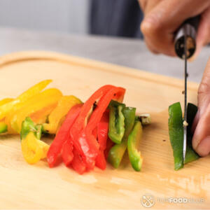 Нарезать перец