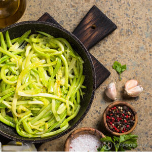 перемешайте со специями