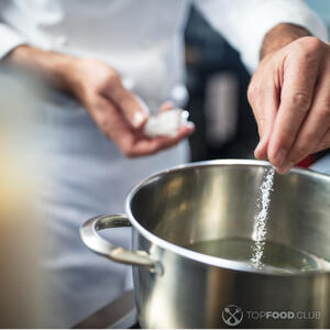 Добавить соль