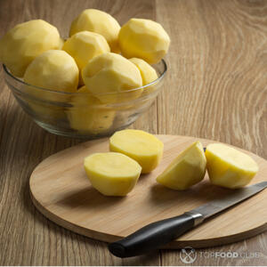 резать картошку