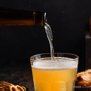 Влейте пиво