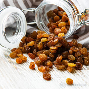 Добавить изюм